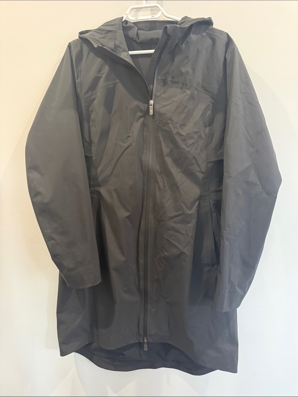 Lululemon rain rebel size 12 jacket black